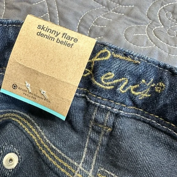 Levi’s Girls Size 12 Regular Dark Blue Skinny Flare Denim Belief Jeans N… - Picture 4 of 11